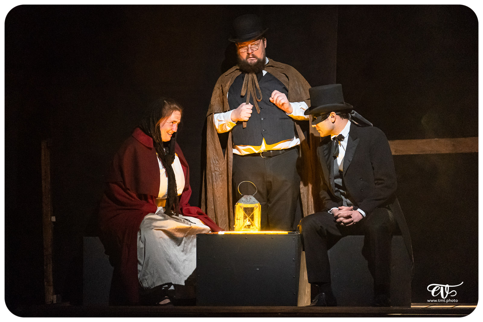 OLIVER TWIST (CIE LA MESNIE H.)